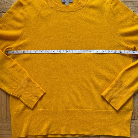 J.Crew 100% Cashmere Yellow Crewneck Sweater Classic Fit Lightweight Large - Picture 8 of 9